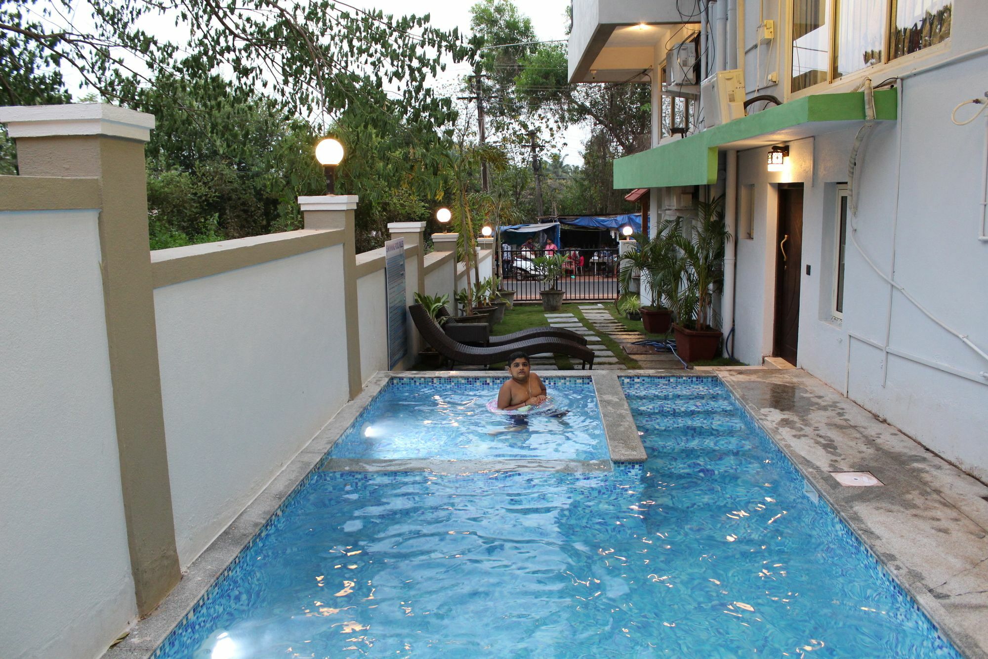 Kay'S Riverview Resort Бага Екстер'єр фото